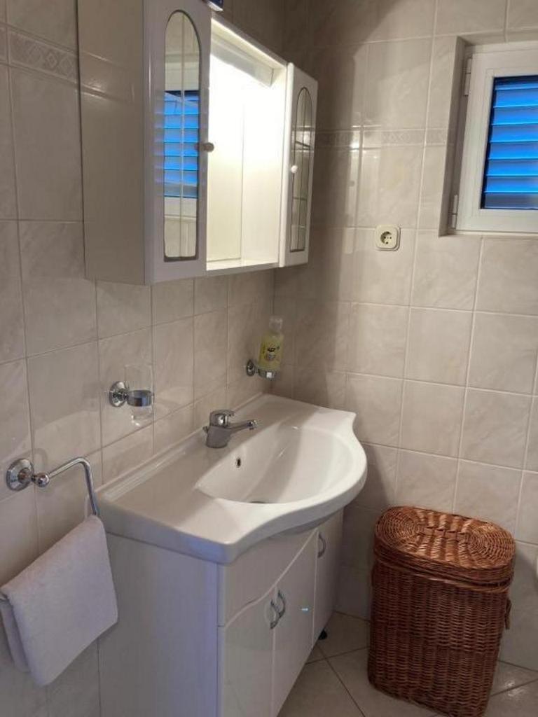 Apartments By The Sea Milna, Vis - 8896 Zimmer foto